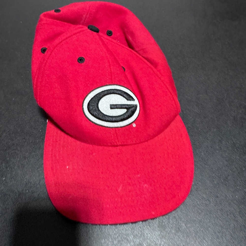 Twins Enterprise Georgia Bulldogs Hat Mens OSFA Red Solid Embroidered Cap